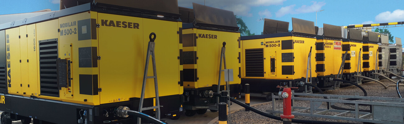 Deset kompresorjev MOBILAIR M500 za proizvodnjo dušika.