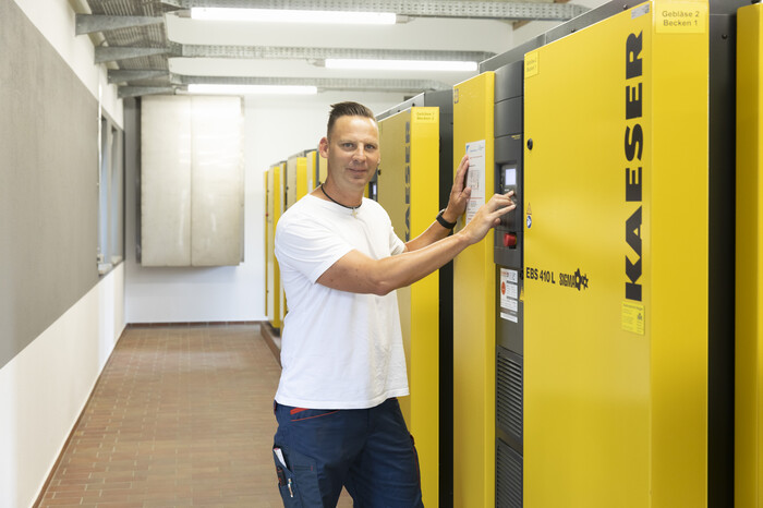 Šest vijačnih puhal EBS podjetja KAESER KOMPRESSOREN.