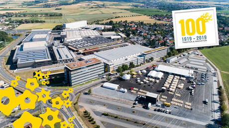 100-letnica delovanja našega podjetja z dnevom odprtih vrat, vodenimi ogledi obratov in praznovanjem zaposlenih pri družbi KAESER KOMPRESSOREN v Coburgu.