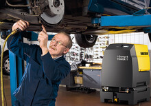 Batni kompresor i.Comp 9 Tower T je popoln za avtomobilske delavnice.