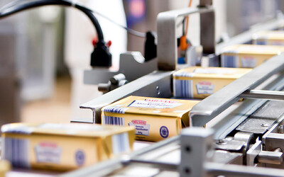 Stisnjen zrak kakovosti „izdelano v Nemčiji“. Mlekarna Ammerland se širi s pomočjo ponovnega pridobivanja odpadne toplote podjetja KAESER.