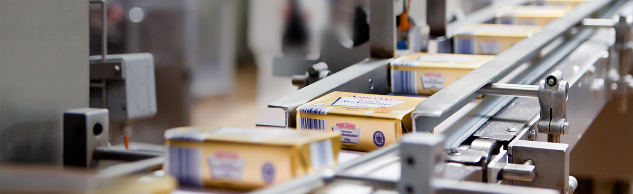 Stisnjen zrak družbe Kaeser Kompressoren za mlečno cesto mlekarne Ammerland